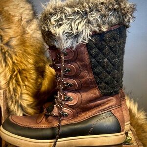 Helly Hansen Garibaldi boots SZ 6.5